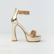 Gold Heels – The Ultimate Style Guide