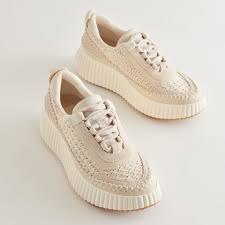 Dolce Vita Shoes: A Style & Quality Guide