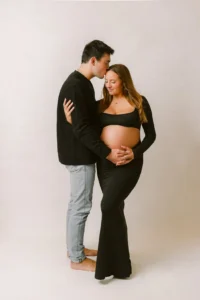 Why Your Maternity Photo Shoot Outfit Matters