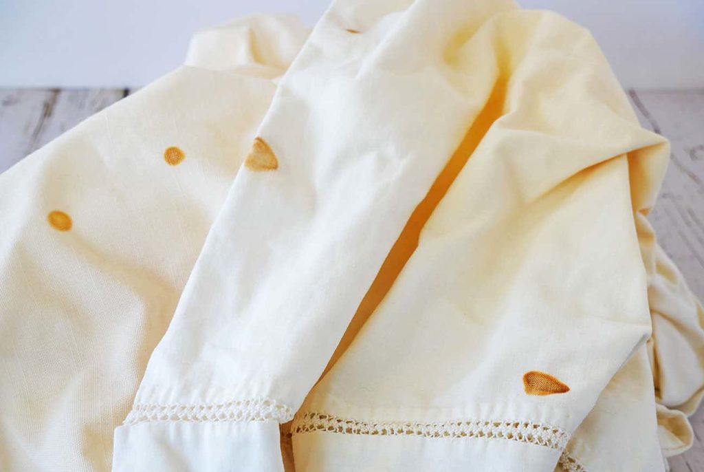 How to Get Rust Out of Clothes: Easy Methods That Actually Work