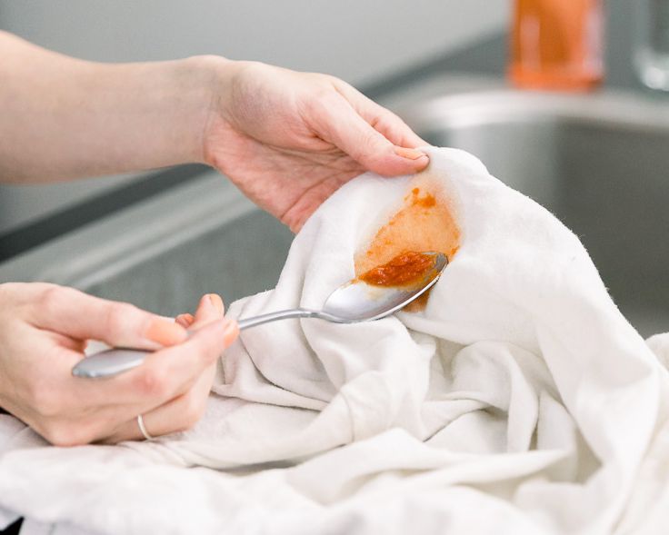 How Do You Remove Tomato Sauce Stains from Clothes?